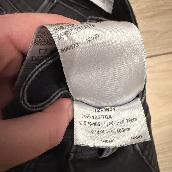 Levi's Signature Women's Mid Rise Bootcut Jeans Black W31 - Picture 5 of 7